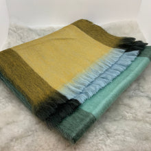 Mountains Ledge Woven Scarf