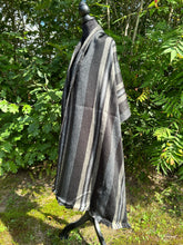 Chicago Woven Shawl